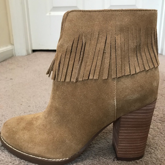 Neiman Marcus Women’s Tan Suede Booties - Picture 3 of 8